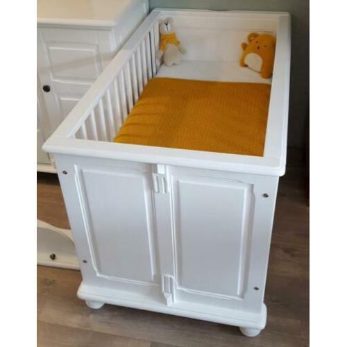Babykamer landelijk brocante brocant wit compleet