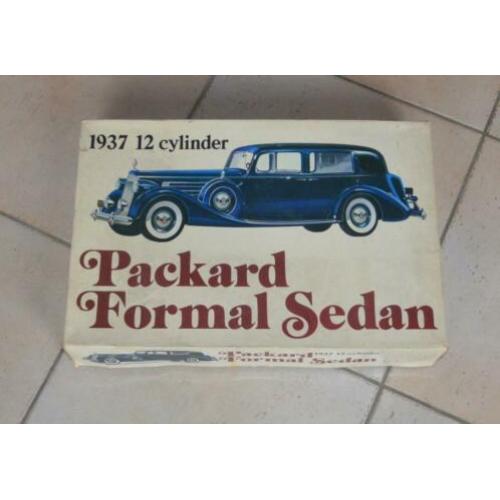 antieke bouwdoos Packard Formal Sedan van Bandai
