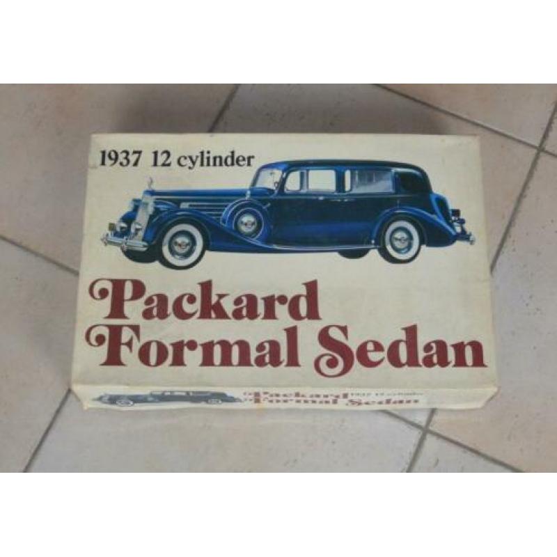 antieke bouwdoos Packard Formal Sedan van Bandai