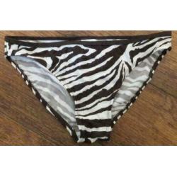 wit/bruin zebra bikini mt 36 met voorgevormde B cup