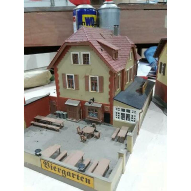2. flinke Kibri huizen, Gasthaus/biertuin.