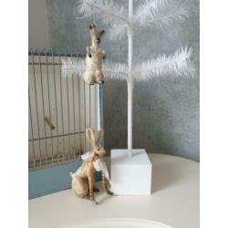 Replica feathertree met wattenpopjes paashaasjes brocante