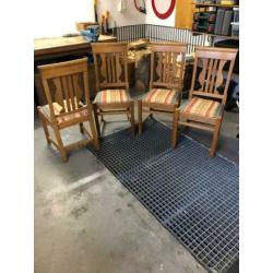 Eiken houten stoelen