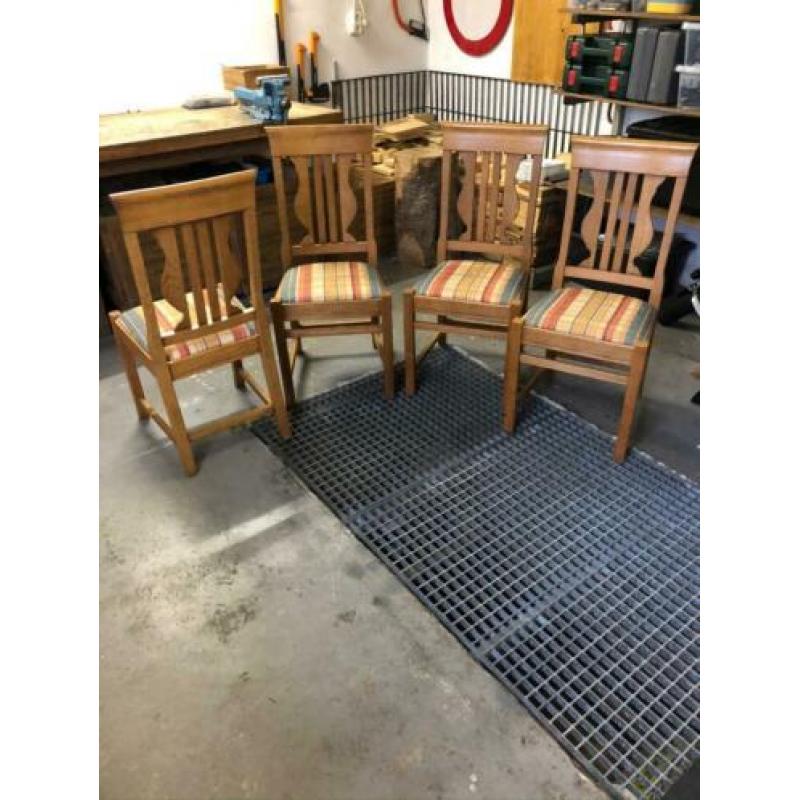 Eiken houten stoelen