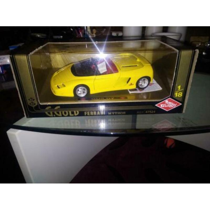 Ferrari mythos Pininfarina G gold Guiloy uit 1989