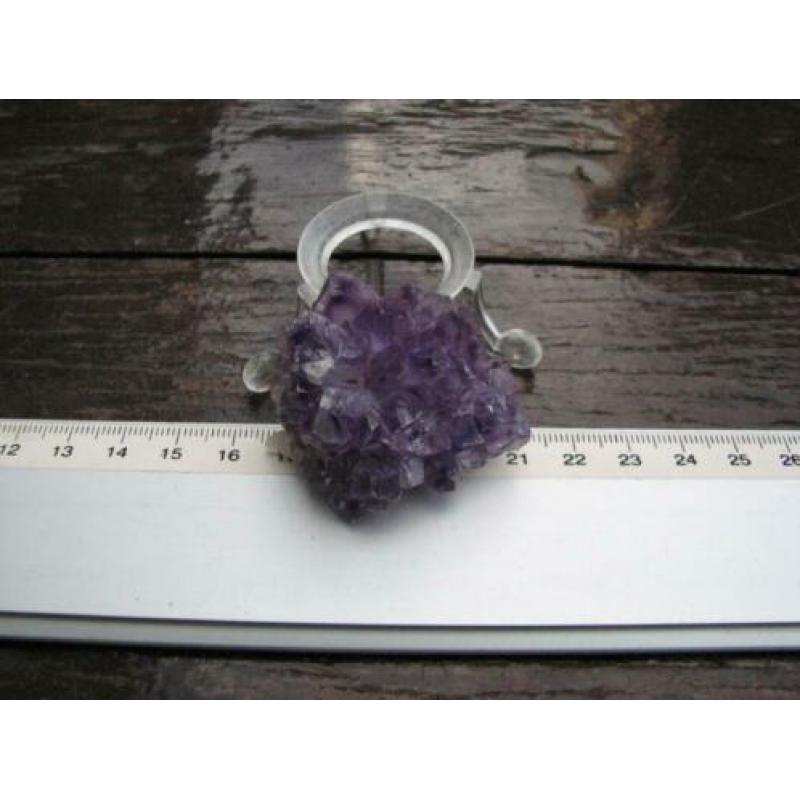 Diverse Mooie stukken Amethyst uit Brazilië.€ 6,00 per stuk
