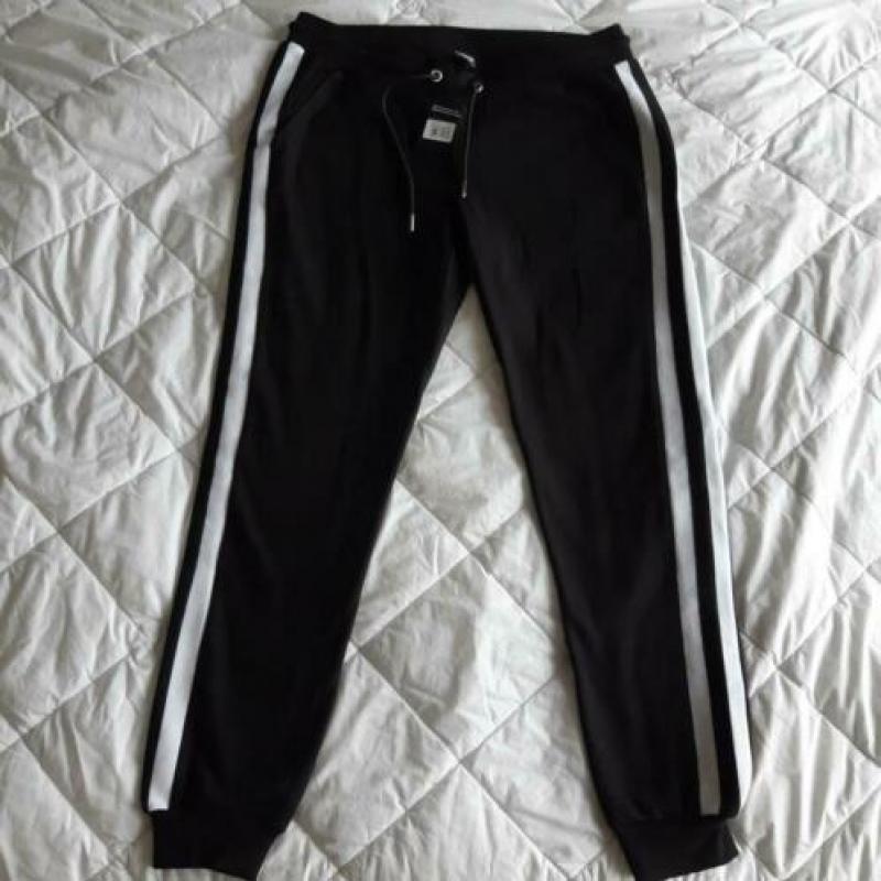 Urban Classics jogger joggingbroek zwart witte bies maat L