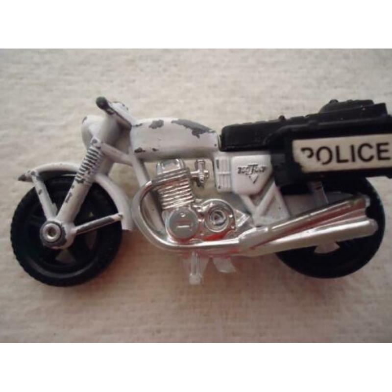 Honda 750 no 33 Matchbox Superfast speelgoed metaal Majorett