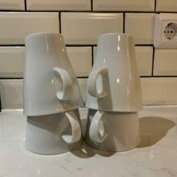 4 Arzberg Coffee Mugs 9 cm./ Arzberg koffie en thee kopjes
