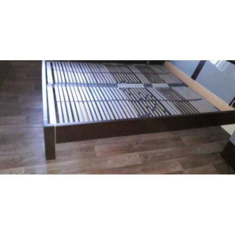Bruin 2 persoons bed