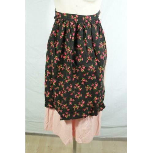 Leuke roze Charles Dickens rok.Bijpassend schort.Mt 140/146