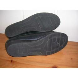 Nette zwarte leren schoenen / pumps van Mephisto, maat 39