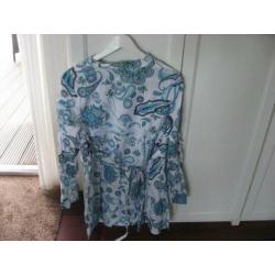 leuke nieuwe tuniek met Paisley motief, mt 46
