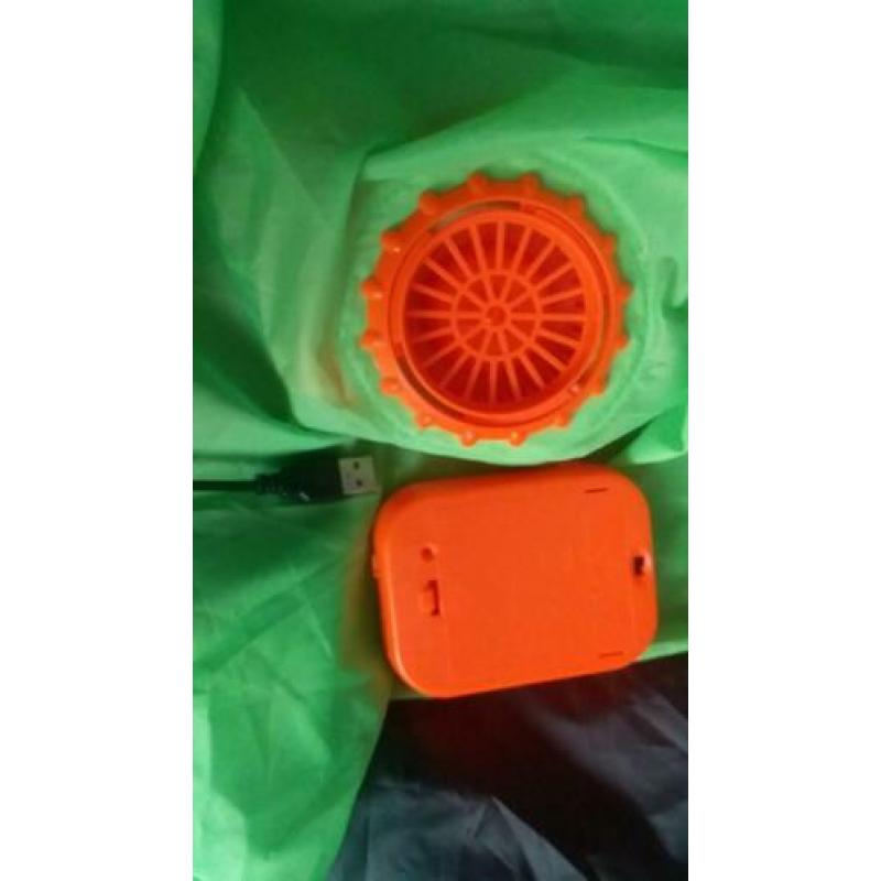 Carnavalspak alien. Opblaasbaar dmv batterijen, 1x gedragen