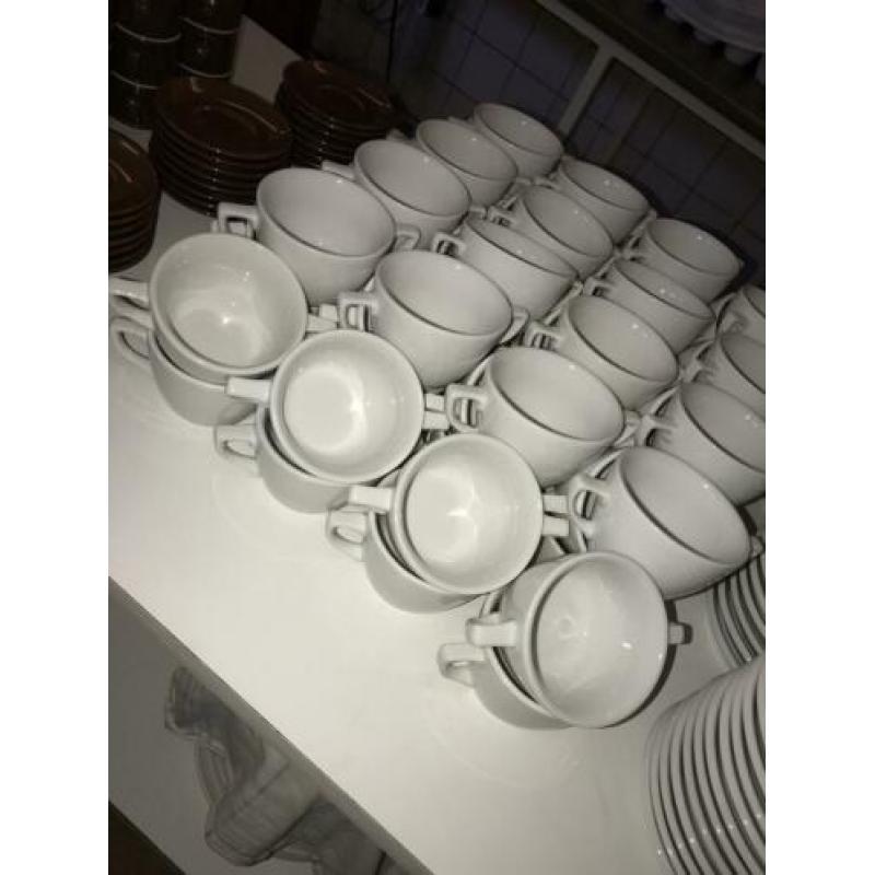 Hotel porcelein servies koffie en thee potten soepkoppen