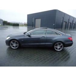 Mercedes-Benz E-klasse Coupé 200 CGI Avantgarde AMG met pano