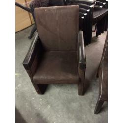 6x bruine stoelen