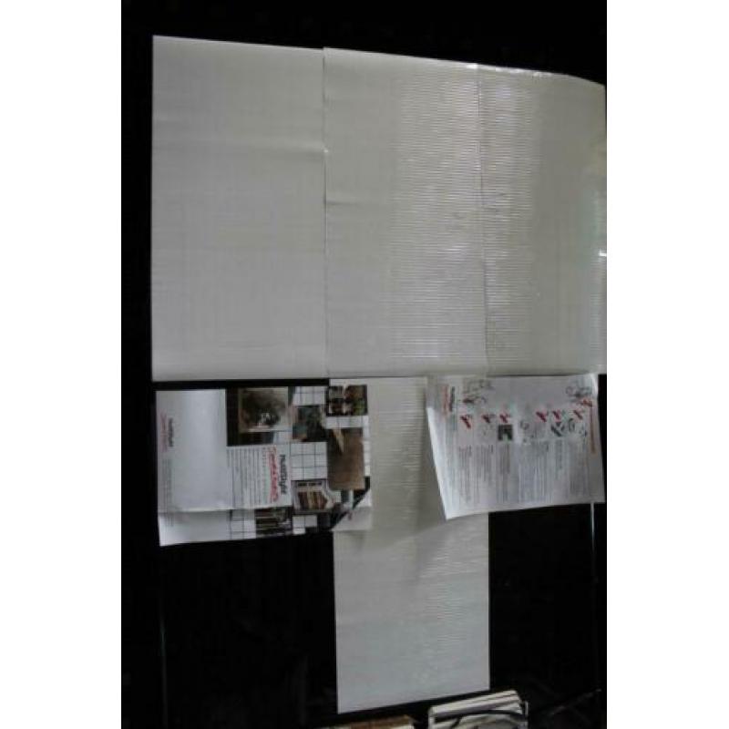 spiegelend/glanzend behangen kast muur mooi kinky Behang B
