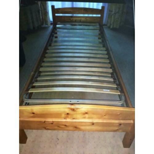 Te koop eenpersoons bed 90x200cm