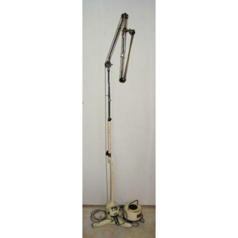 Antieke vintage tandartsboor met voetpedaal
