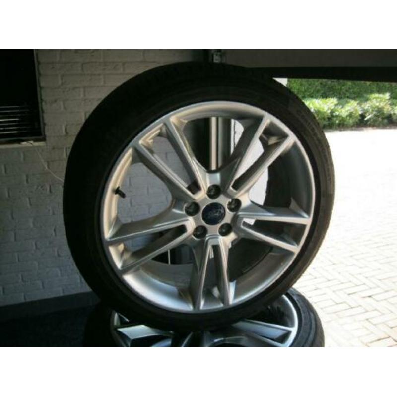 Originele Ford Mondeo 19 inch velgen tpms zomerbanden IZGST