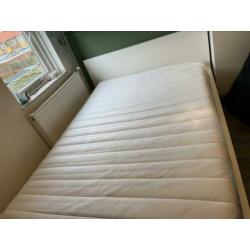 Malm Ikea bed wit | 140x200 | incl. matras & lattenbodems