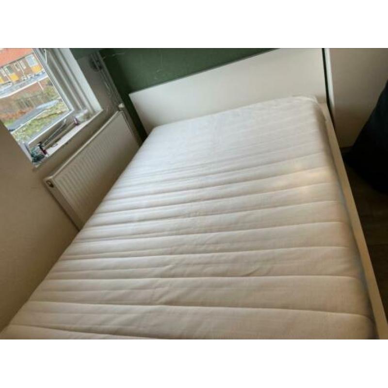 Malm Ikea bed wit | 140x200 | incl. matras & lattenbodems