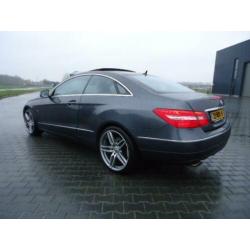 Mercedes-Benz E-klasse Coupé 200 CGI Avantgarde AMG met pano
