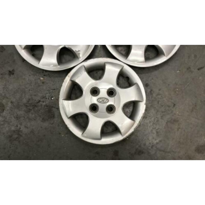 Wieldoppen set 14 inch Hyundai origineel