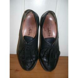 Nette zwarte leren schoenen / pumps van Mephisto, maat 39