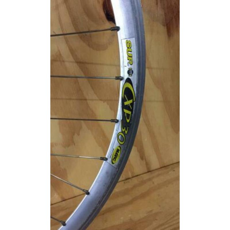 9 speed Shimano ultegra mavic open draadband racefiets wiel