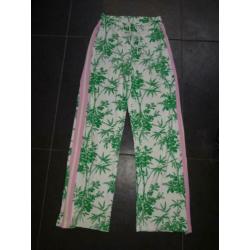 D4A Essentiel Antwerp soort jogging broek print band zijkant