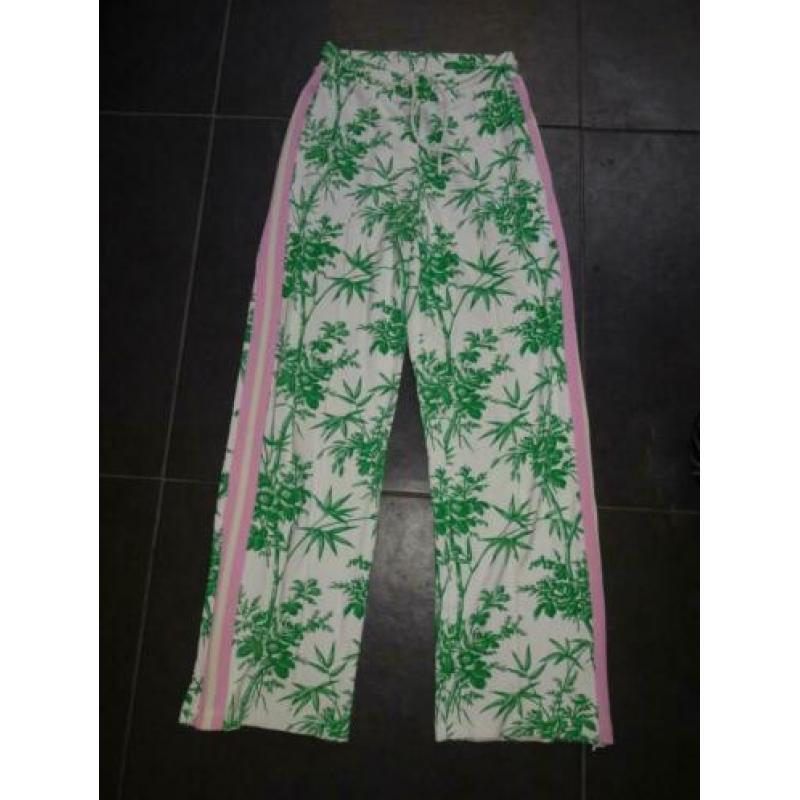 D4A Essentiel Antwerp soort jogging broek print band zijkant