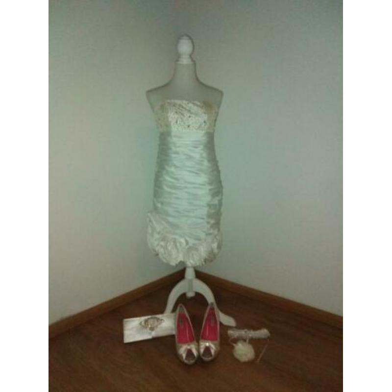 Trouwjurk (kort, strapless)