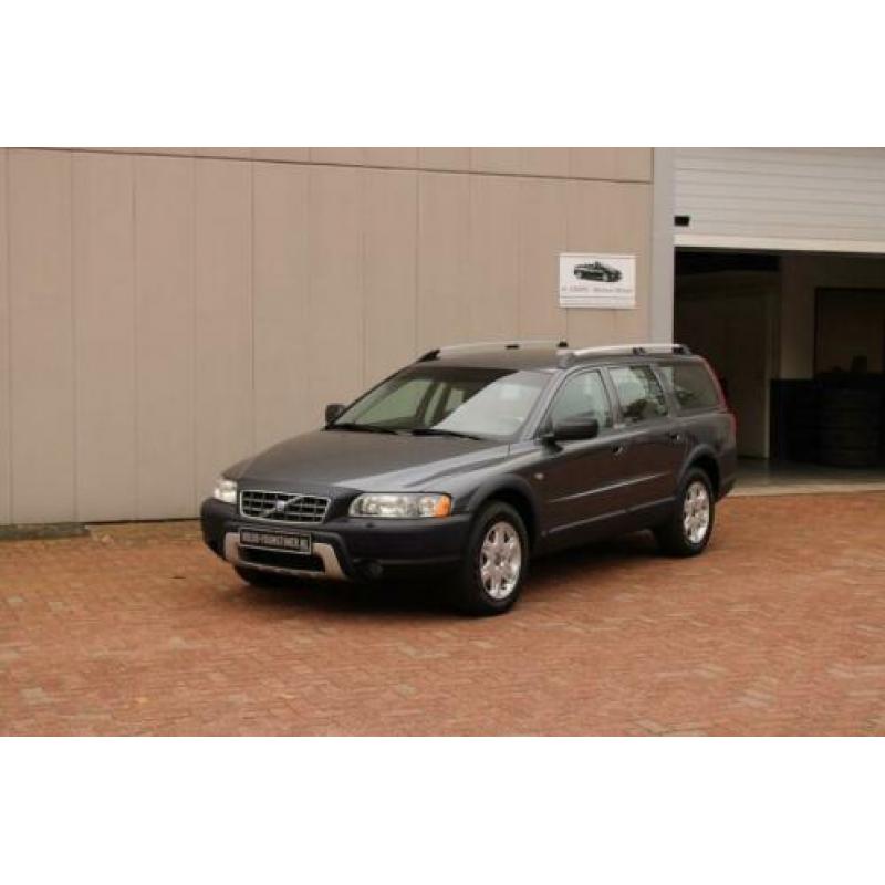 Volvo XC70 2.4 D5 AWD AUTOMAAT YOUNGTIMER (bj 2004)