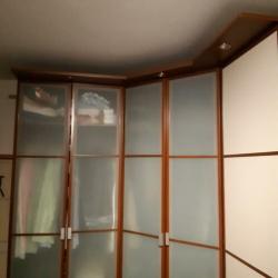TEAB Grote Ikea hoekklerenkast met spotjes