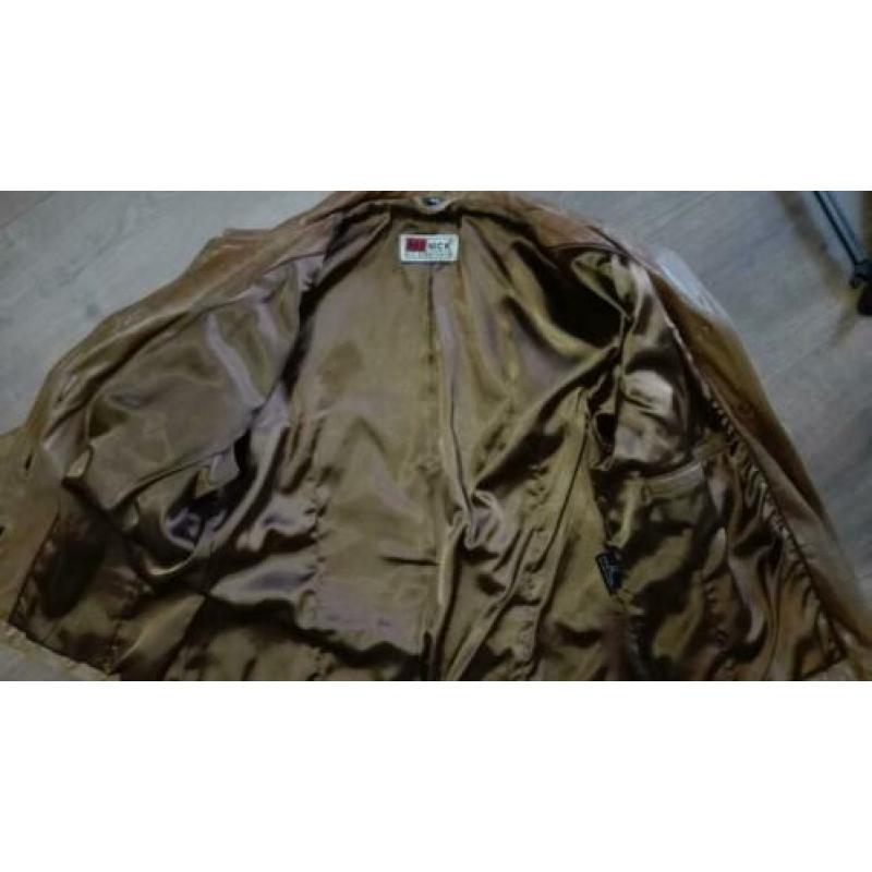 Te koop, leren damesjas bruin. Mt.40