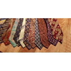 19 verschillende stropdassen.