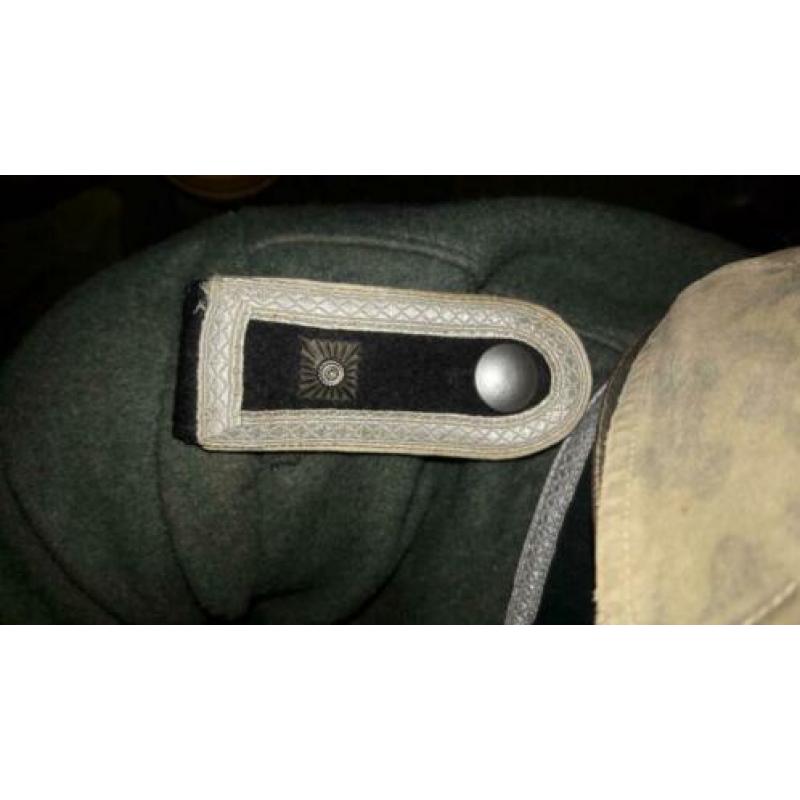 Vooroorlogs Nederlands jasje.Duits doorgebruikt.uniform jas