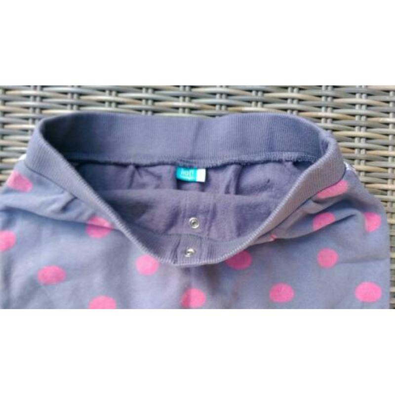Lief! Leuk rokje met roze stippen maat 104