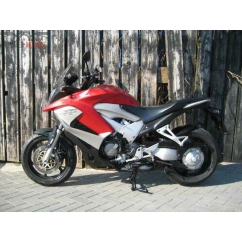 HONDA VFR800X (bj 2011)