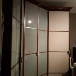 TEAB Grote Ikea hoekklerenkast met spotjes