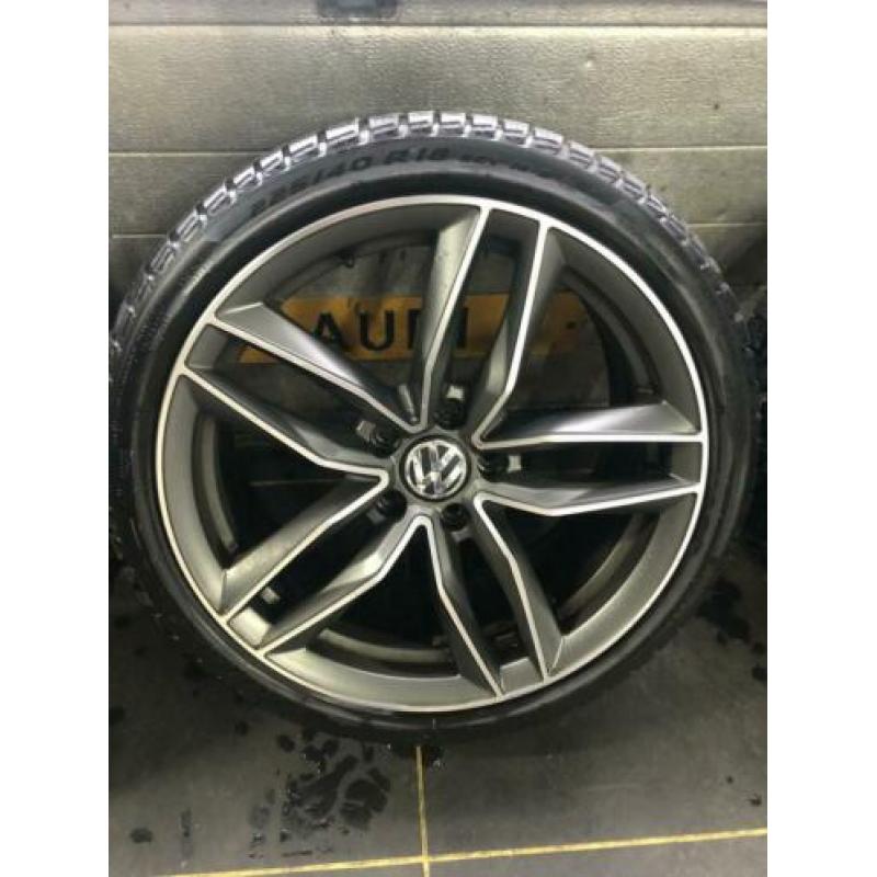 Volkswagen Audi seat Skoda 18 inch velgen met banden. 5x112