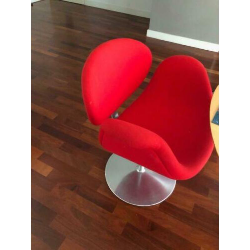 Drie prachtige orginele Artifort Little Tulip stoelen .