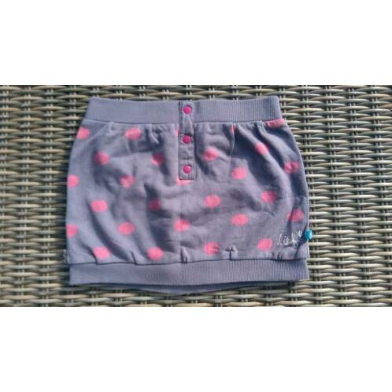 Lief! Leuk rokje met roze stippen maat 104