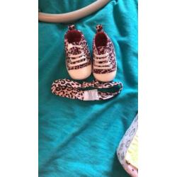 Van alles baby kleren en haarbandjes