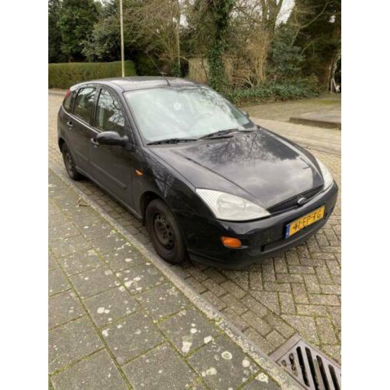 Ford Focus 1.4 2000 6 maanden apk