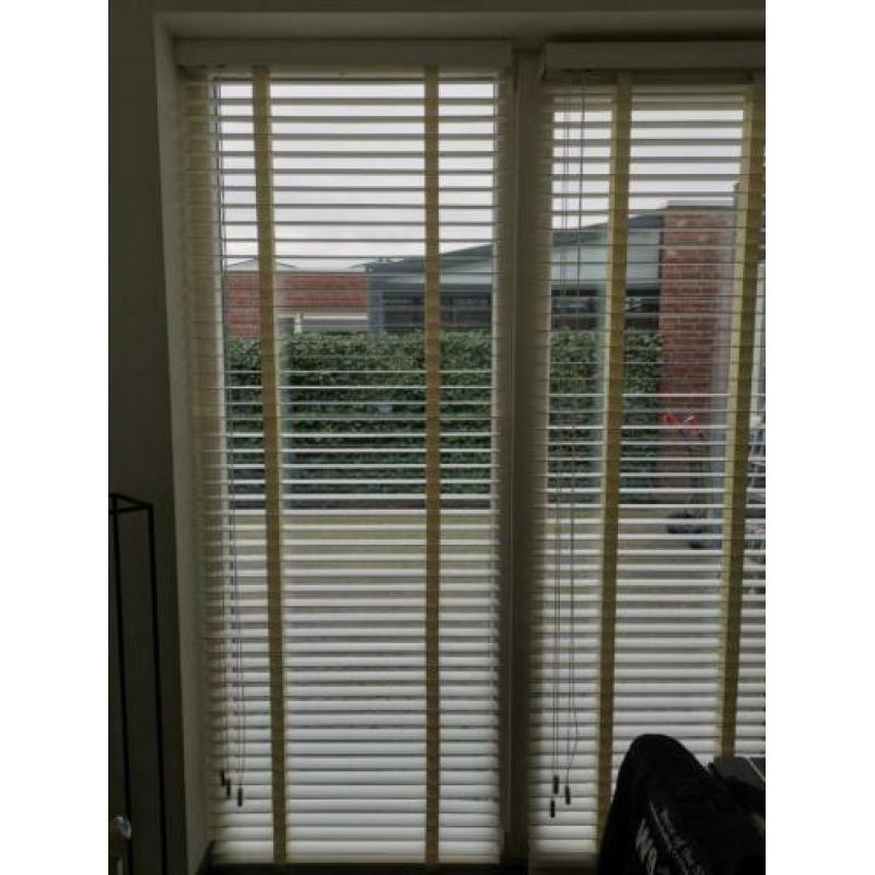 Te koop mooie pvc jaloezieën