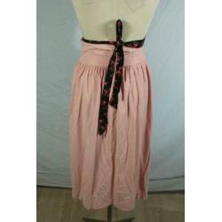 Leuke roze Charles Dickens rok.Bijpassend schort.Mt 140/146