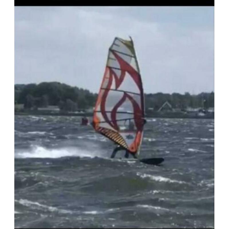North sails volcano 6.8 / Hotsails fire 5.0